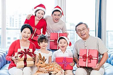 《街头霸王6》新解说员公开 WWE摔跤女明星